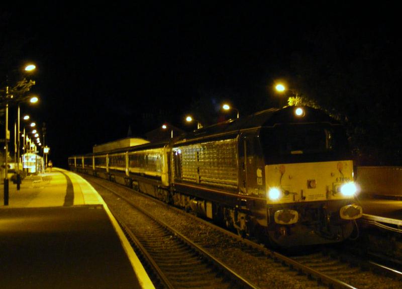 67006: 67006 at Stonehaven with the 1B16 Aberdeen - Edinburgh Caledonian Sleeper Photo of 67006