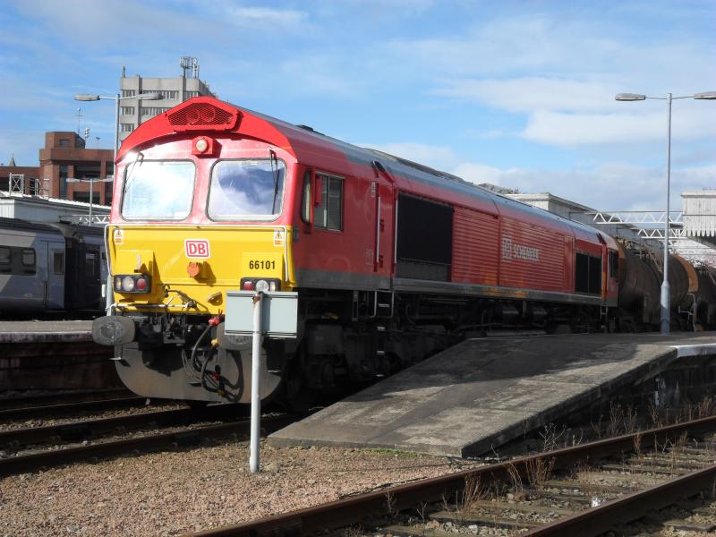 66 101: 06/10/11 Clay surry tanks for the south rest awaiten a south bound path off Platform 2 Aberdeen Photo of 66 101
