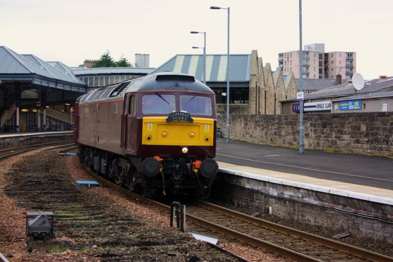 IMG_4803.JPG: 47854 leads the return 1Z58 dundee-shrewsbury thru perth. Photo of IMG_4803.JPG
