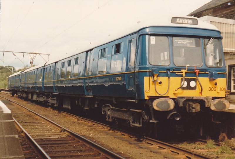80's Blue: The first 303 to be painted blue in the early 80's waiting to depart Balloch. Photo of 80's Blue