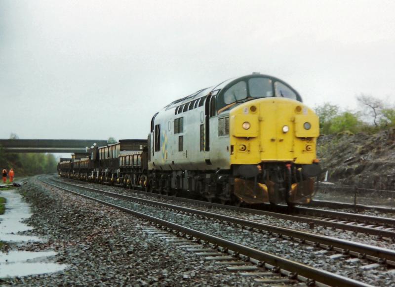 37051 with the return Perth ballast at Plean.: 37051 with the return Perth ballast at Plean. Photo of 37051 with the return Perth ballast at Plean.