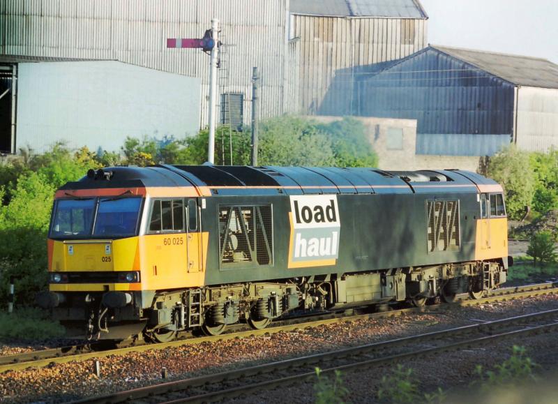 60025 at Larbert North whilst running-round the Linkswood Tanks.: 60025 at Larbert North whilst running-round the Linkswood Tanks. Photo of 60025 at Larbert North whilst running-round the Linkswood Tanks.