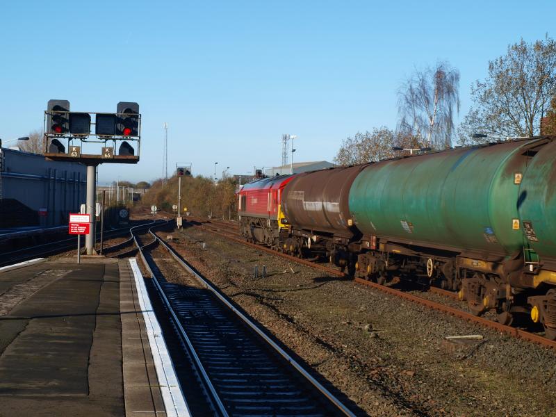 KIlmarnock - 07-11-2011: DB Schenker 66097 awaits the road to Barrhead with the Riccarton - Grangemouth empty oil tankers. Photo of KIlmarnock - 07-11-2011