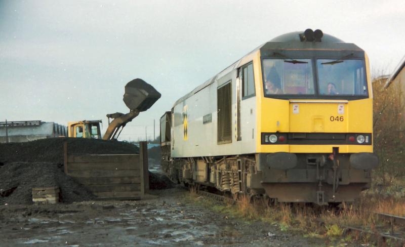 60046 loading on the site of Grangemouth TMD.: 60046 loading on the site of Grangemouth TMD. Photo of 60046 loading on the site of Grangemouth TMD.