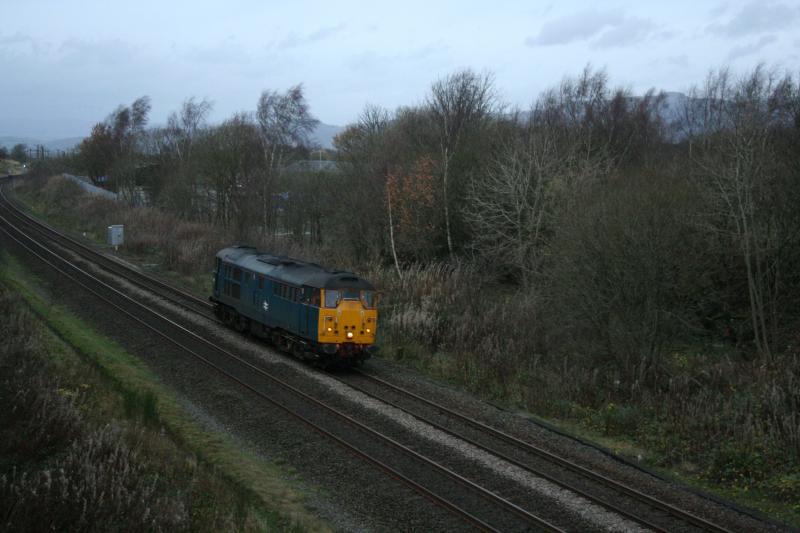 31106: 31106 0Z31 Inverness - Crewe (crew training )passing Plean 24.11.11 Photo of 31106