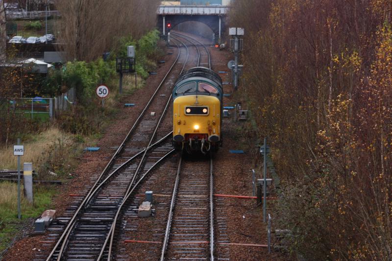55022 at perth during run round.: Photo of 55022 at perth during run round.