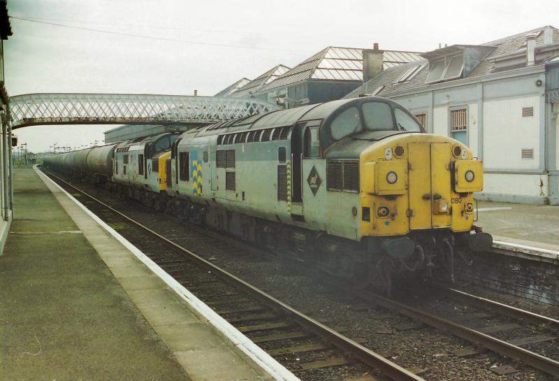 37184 & 080 with the Bishopbriggs at Stirling: 37184 & 080 with the Bishopbriggs at Stirling Photo of 37184 & 080 with the Bishopbriggs at Stirling