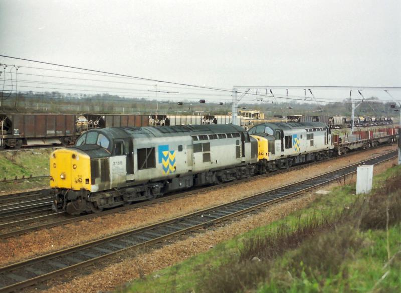 37518 & 510 at Carstairs with the Dalzell - Lackenby steel.: 37518 & 510 at Carstairs with the Dalzell - Lackenby steel. Photo of 37518 & 510 at Carstairs with the Dalzell - Lackenby steel.