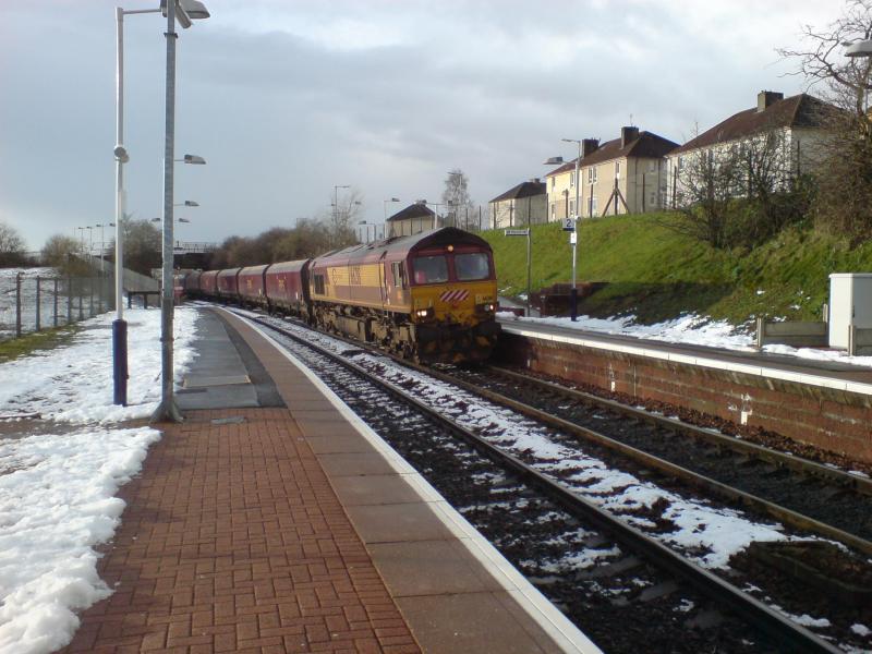 66218 passing Bargeddie: 66218 passing through Bargeddie on the 6G06 to Longannet Power Station. (07.12.11) Photo of 66218 passing Bargeddie