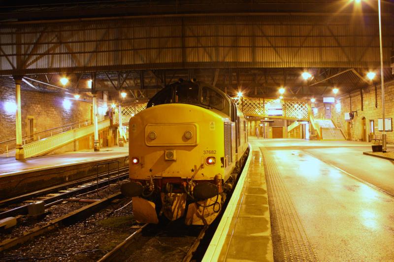 37682 1Z99 grangemouth-inverness at perth.: Photo of 37682 1Z99 grangemouth-inverness at perth.