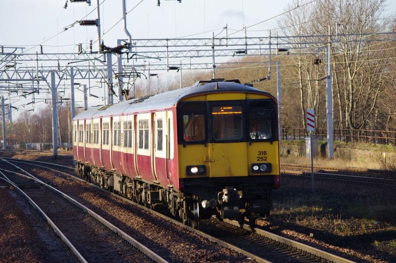 318252: 318252 arriving at Newton. 15.12.2011. Photo of 318252