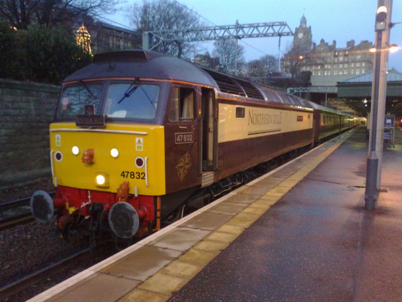 47832 at Edinburgh : Here we have 47832 taking a breather at Edinburgh Waverley on it's way to Dundee with 5Z15. Taken from my phone - 16/12/11 Photo of 47832 at Edinburgh