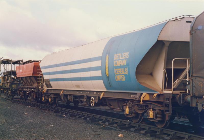 Polybulk Hopper at Haymarket Open Day: Polybulk Hopper ''Distillers Company Cereals Ltd'' on display at Haymarket Depot Open Day (24.08.85) Photo of Polybulk Hopper at Haymarket Open Day