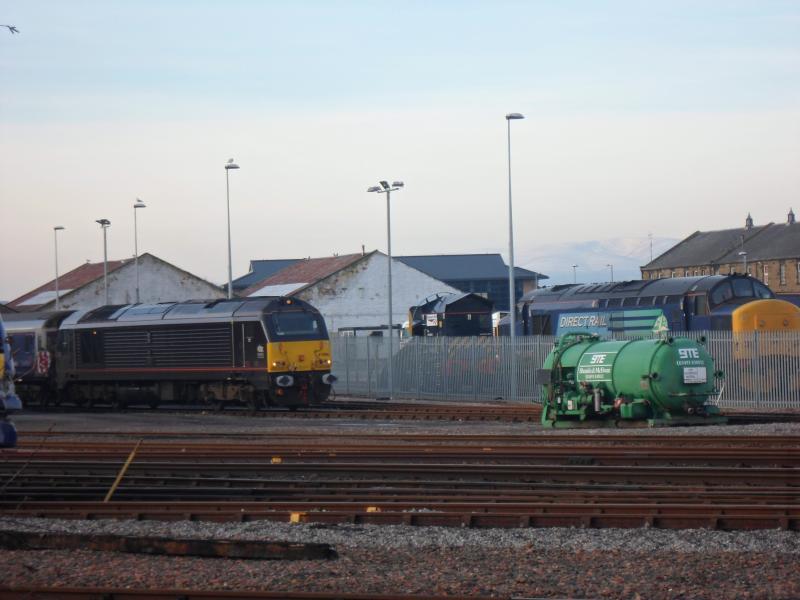 Royal Skip : 67006 parked with the 5A25 Empty Aberdeen Bedz Photo of Royal Skip