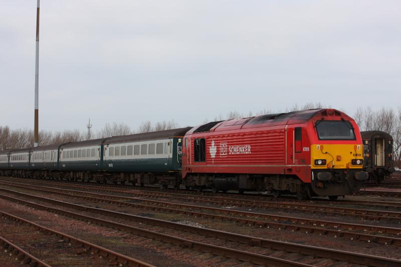 67018 at Millerhill Yard on 19/01/2011.: Photo of 67018 at Millerhill Yard on 19/01/2011.