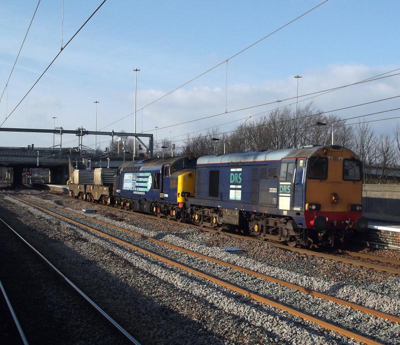 Cardonald Capers: If you ever go to Cardonald in winter, remember and take a flask! as shown here as DRS 20303 and 37069 head through with 6M22 Hunterston - Sellafield working Photo of Cardonald Capers
