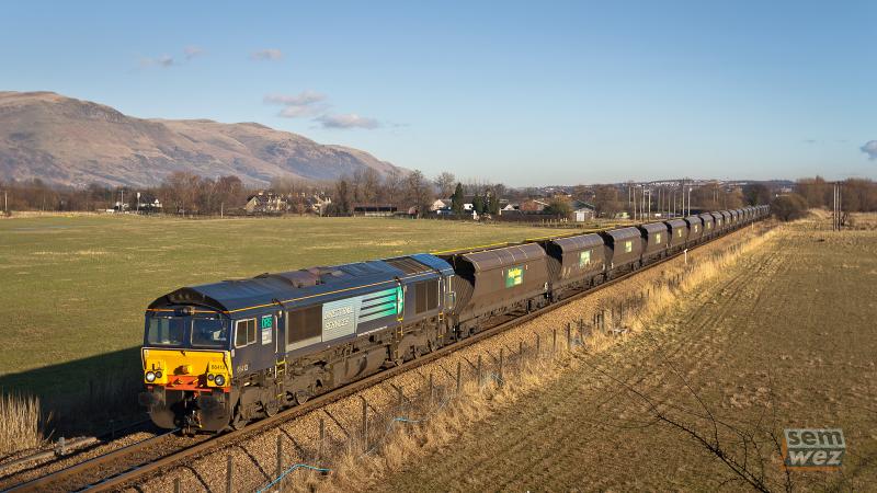 Photo of 2012 Feb 06 - 66413 4C07 Longannet-Ravenstruther @ Manor Powis