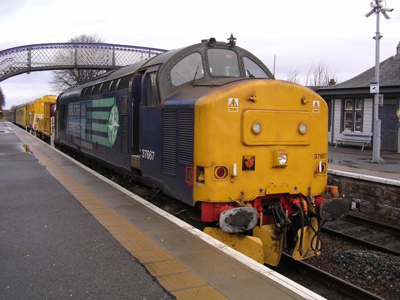 Snow train - Nairn Station 18-02-12 (37667): 37667 at Nairn Station on Photo of Snow train - Nairn Station 18-02-12 (37667)