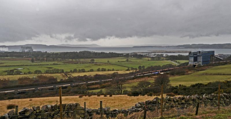 Nae Sun nae trains: A beautiful view with spoilt wit nae Sun
But with trains
66719 waits to be loaded whilst 66044 propelles its train through the loading Tower Photo of Nae Sun nae trains
