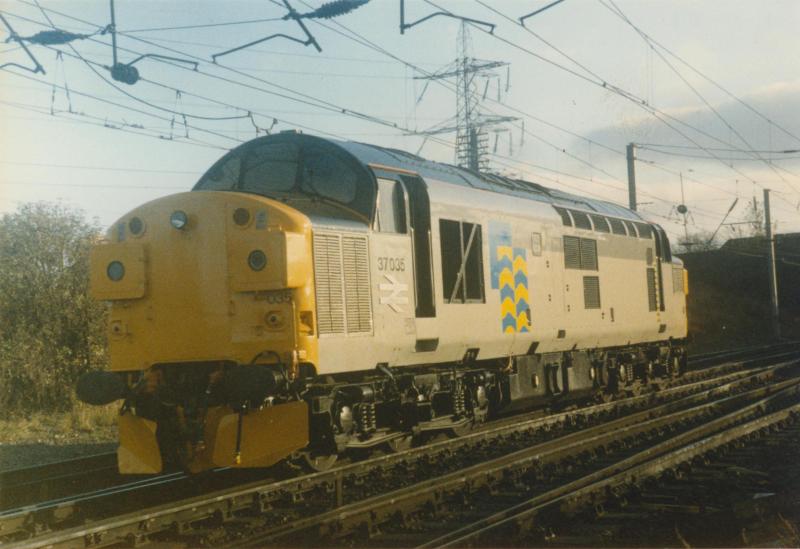 37 035 Mossend North Jcn: 37 035 Mossend North Jcn. (15.11.89) Photo of 37 035 Mossend North Jcn