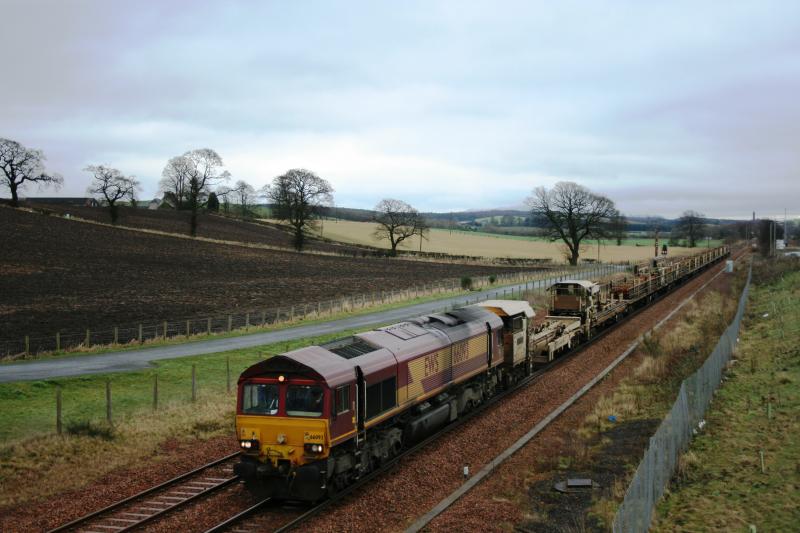 66093: 66093 passes Alloa loop with 6K40 Dalmeny -- Mossend via Alloa and Stirling Photo of 66093