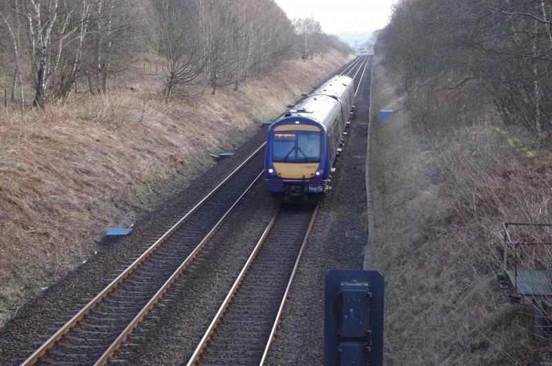 170409: 170409, passing Whitecross heading towards Polmont with a service for Glasgow Queen Street. 02.03.2012 Photo of 170409