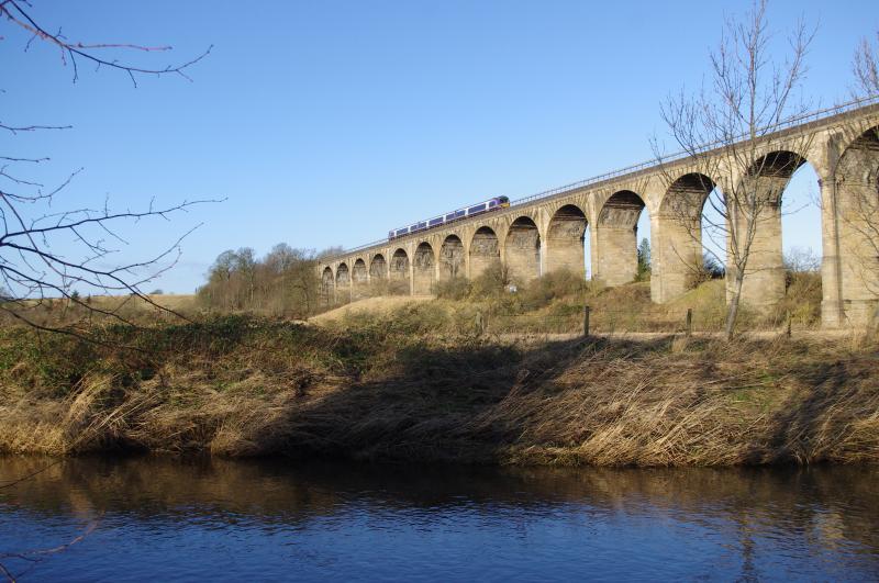 170404: 07.01.2012. 170404, Linlithgow Viaduct. Photo of 170404