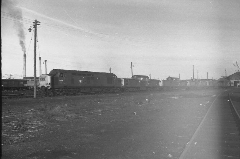 Class 17's Final journey from Polmadie: A photo of a class 37 hauling the last four Claytons from Polmadie MPD to Glasgow Works for scrap Photo of Class 17's Final journey from Polmadie