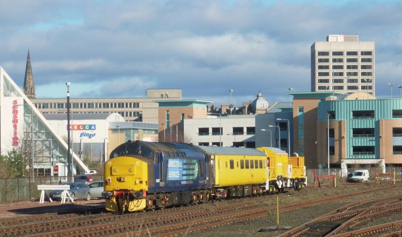 37688 unusually stabled on it's own with the Snow Train in Dundee Yard 150212: Photo of 37688 unusually stabled on it's own with the Snow Train in Dundee Yard 150212