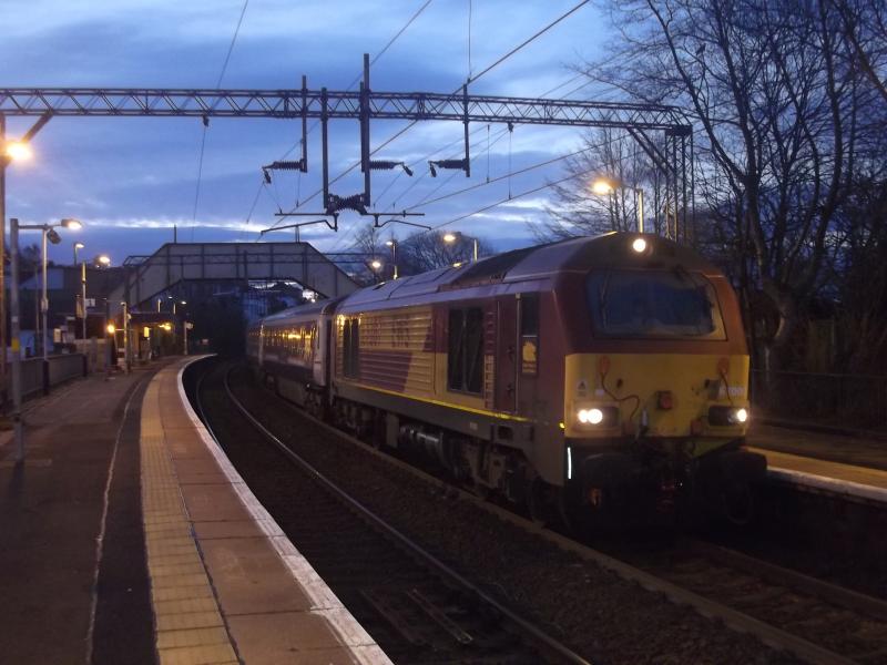 67007 pauses at Westerton with the 1Y11 0450 Edinburgh-Fort William sleeper. 21st March 2012.: Photo of 67007 pauses at Westerton with the 1Y11 0450 Edinburgh-Fort William sleeper. 21st March 2012.