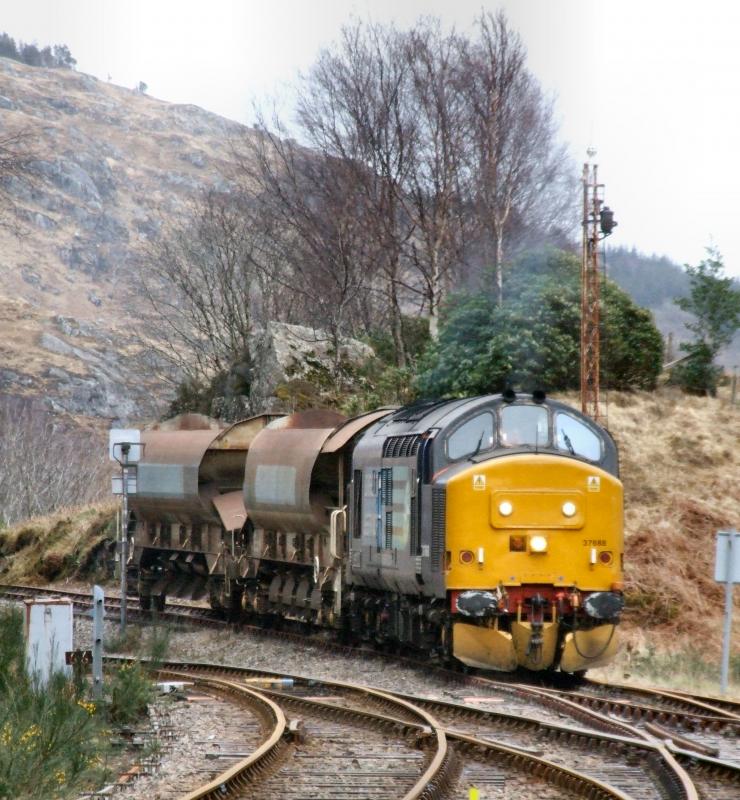 37688 places 2 Autoballasters in Glenfinnan headshunt: 37688 places 2 Autoballasters in Glenfinnan headshunt Photo of 37688 places 2 Autoballasters in Glenfinnan headshunt