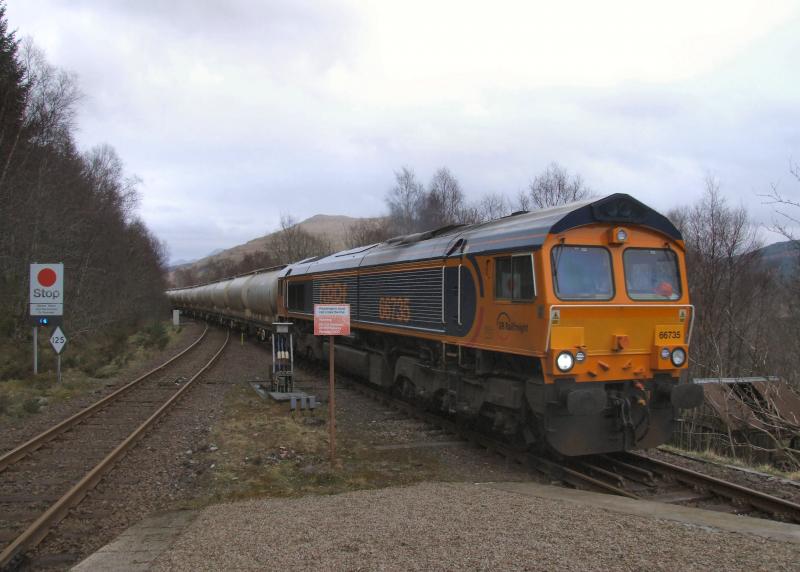 66735 arrives at Tyndrum Upper with 6S45 for Fort William.: 66735 arrives at Tyndrum Upper with 6S45 for Fort William. Photo of 66735 arrives at Tyndrum Upper with 6S45 for Fort William.