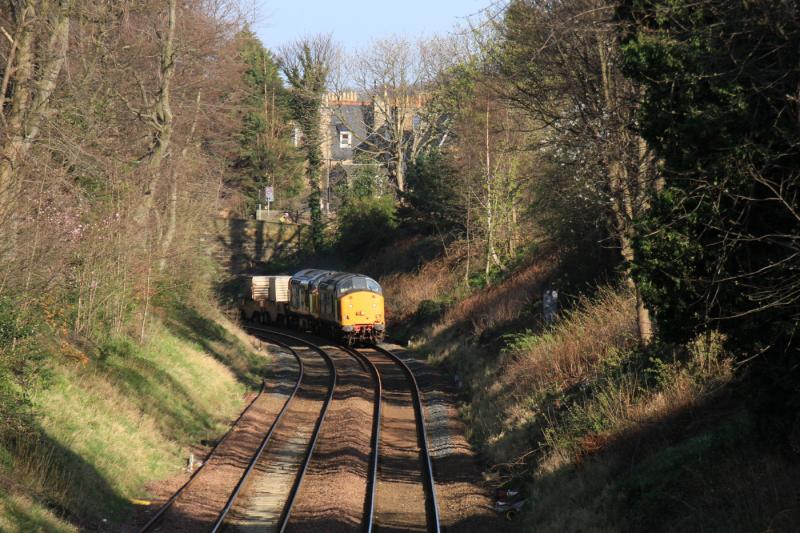 6M50 on the Sub: 37601 + 37608 on 6M50 15.07 Torness to Carlisle via Grantshouse between Braid Road & Morningside Road on 27/03/2012 Photo of 6M50 on the Sub