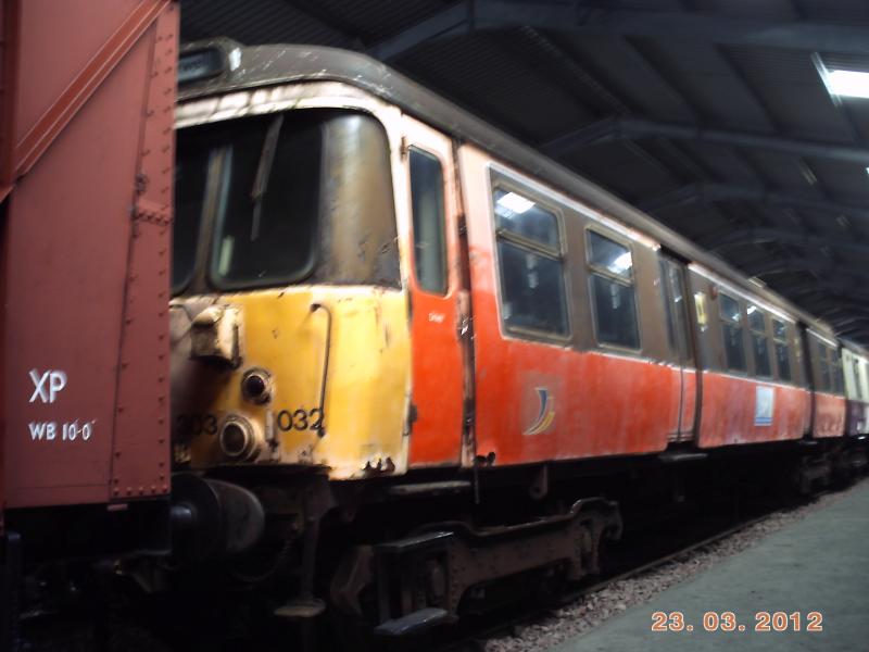 303032 at Bo'ness: 303032 in the new depot at Bo'ness. Photo of 303032 at Bo'ness
