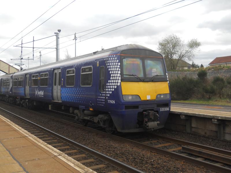 320306: 320306 preapres to depart Holytown Photo of 320306