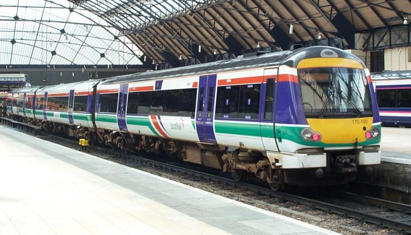 170430 NX ScotRail livery: 170430, ScotRail Railways livery (with FSR logos) at Glasgow Queen Street, 18 June 2005. Photo of 170430 NX ScotRail livery