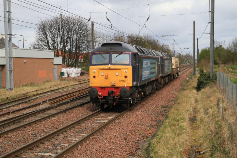 6M50: 57002 + 57011 on 6M50 15.07 Torness to Carlisle via Grantshouse approaching Prestonpans on 04/03/2012 Photo of 6M50