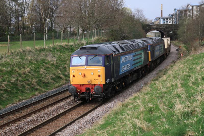 6M50 at Peffermill: 57002 + 57011 on 6M50 15.07 Torness to Carlisle via Grantshouse passing Peffermill Playing Fields on 04/03/2012 Photo of 6M50 at Peffermill