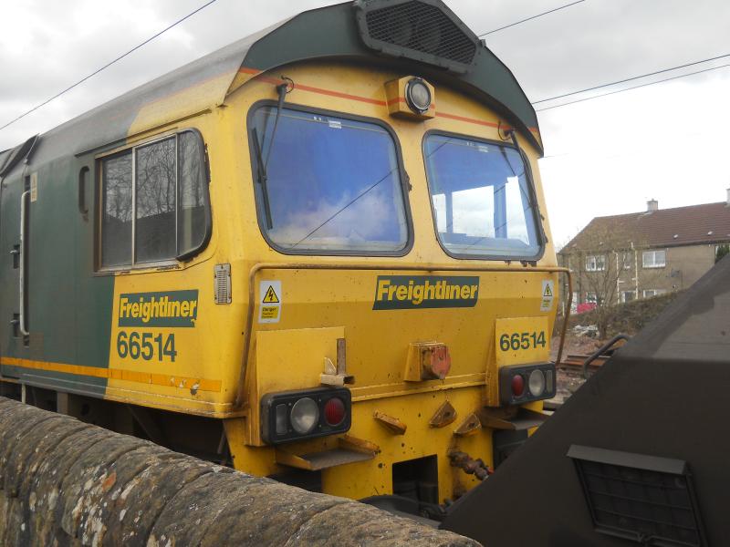 66514: 66514 sits at the Coatbridge loop Photo of 66514