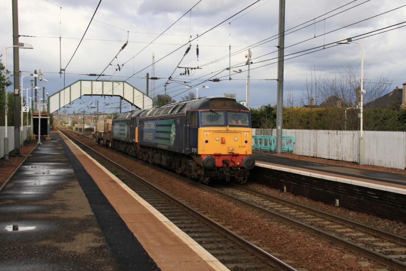 6M50 at Slateford: 57011 + 57002 on 6M50 15.07 Torness to Carlisle via Grantshouse passing through Slateford St. on 10/04/2012 Photo of 6M50 at Slateford