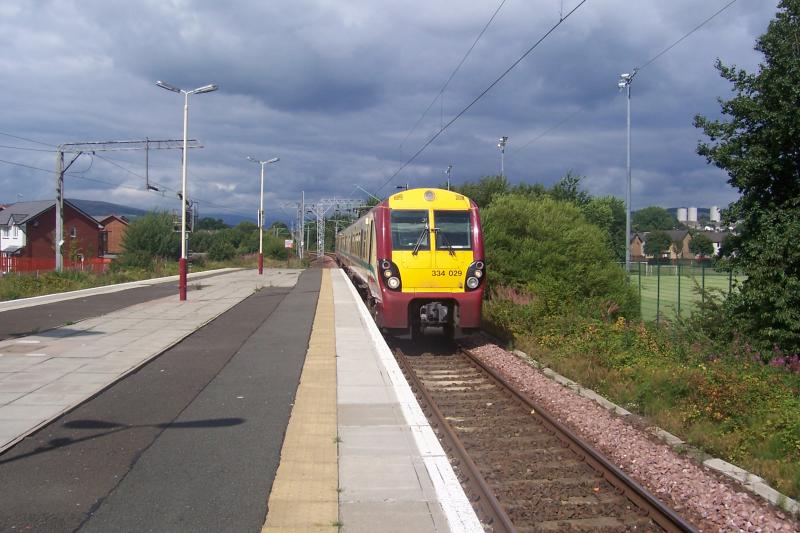 334039 Dumbarton East: 334039 on Drumgelloch Duties as it pulls into Dumbarton East Station Photo of 334039 Dumbarton East