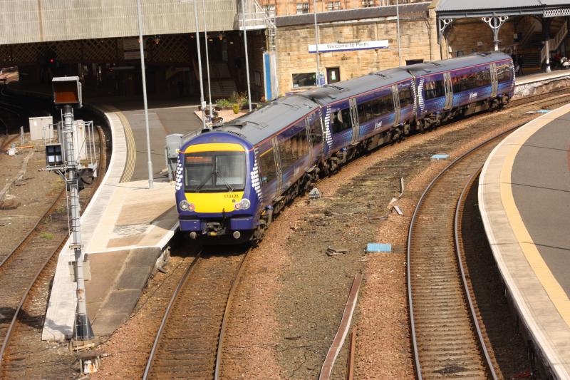 IMG_6066.JPG: spotrail 170428 waits time at perth working glasgowQS-aberdeen. Photo of IMG_6066.JPG