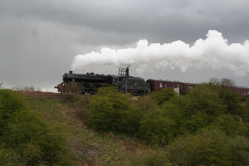 5Z82 24-4-2012: 45305 accelerates towards Gartshore loop after getting the signal. Photo of 5Z82 24-4-2012