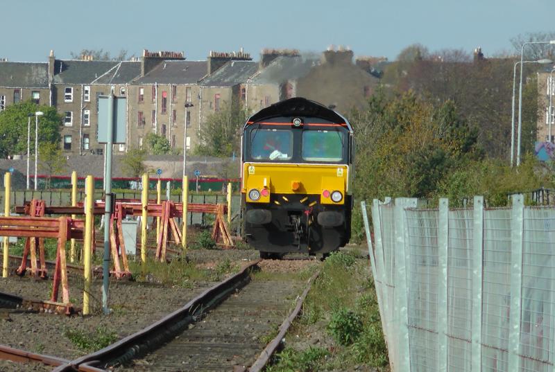 66847 6Z46 Linkswood tanks Dundee Yard R/R:
02/05/12 Photo of 66847 6Z46 Linkswood tanks Dundee Yard R/R