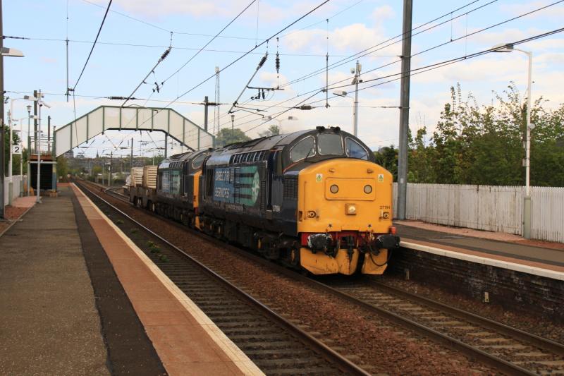 6M50 at Slateford: 37194 + 37667 on 6M50 Torness to Carlisle passing through Slateford on 08/05/2012. Sun still not cooperating Photo of 6M50 at Slateford