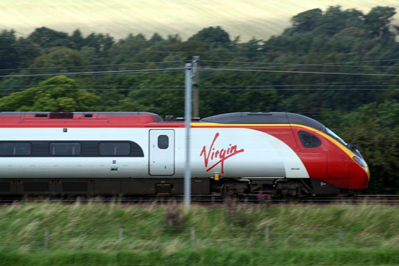 Pendolino Panned: Edinburgh-Euston service near Balerno. Photo of Pendolino Panned