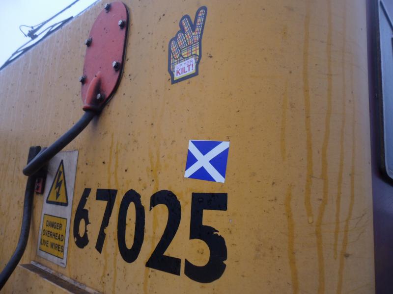 67025 : Now with completed Saltire Stickers on 67025 @ Inverness before working 1M16 Photo of 67025