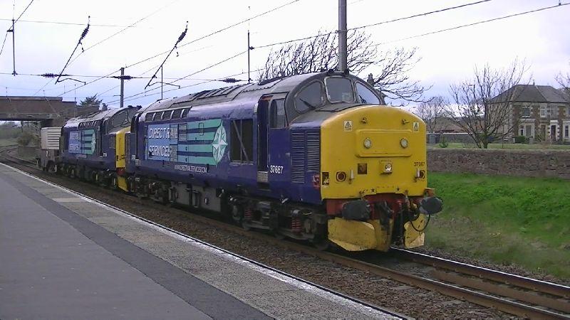 Photo of 37194+37667 at Ardrossan South Beach