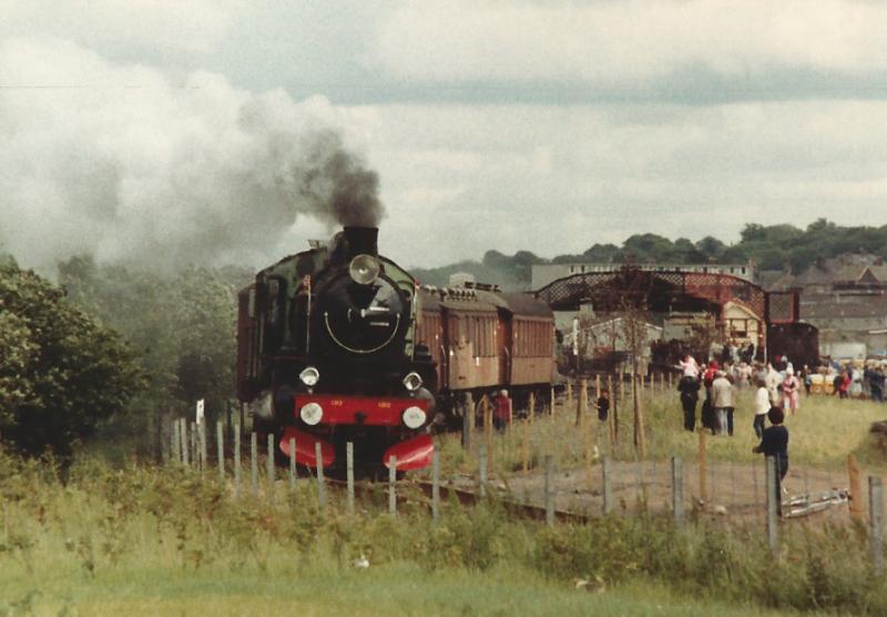 Continental Departure : The Scandinavian train (Swedish class B loco SJ 1313 + Norwegian coaches) leaves Bo'ness during a Transport Festival in 1982(?) Photo of Continental Departure