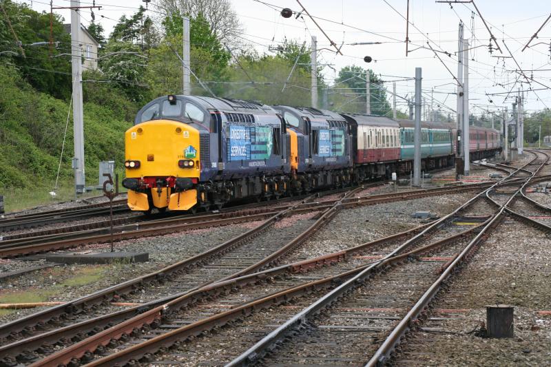 Thrashing 37's pt1: 37606 + 37604 Thrashing northbound on 1Z66 Crewe -- Stirling Retro-railtour at Carnforth. Photo of Thrashing 37's pt1